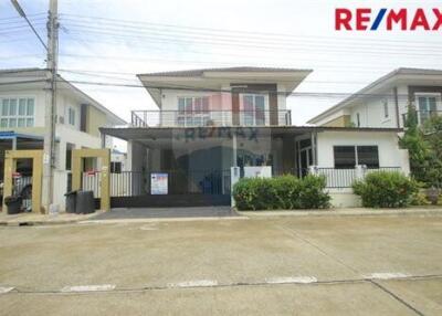 216 Sqm., 3 Beds Townhouse listed for ฿ 3,690,000.