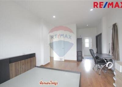 216 Sqm., 3 Beds Townhouse listed for ฿ 3,690,000.