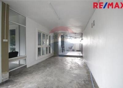 216 Sqm., 3 Beds Townhouse listed for ฿ 3,690,000.