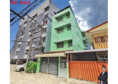 524 Sqm., 15 Beds Condo listed for ฿ 9,000,000.