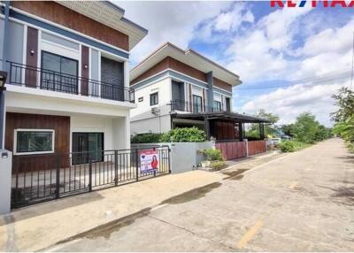 155 Sqm., 4 Beds Townhouse listed for ฿ 2,990,000.