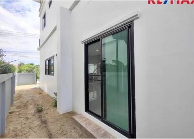 155 Sqm., 4 Beds Townhouse listed for ฿ 2,890,000.