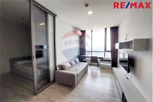 32 Sqm., 1 Bed Townhouse listed for ฿ 4,390,000.