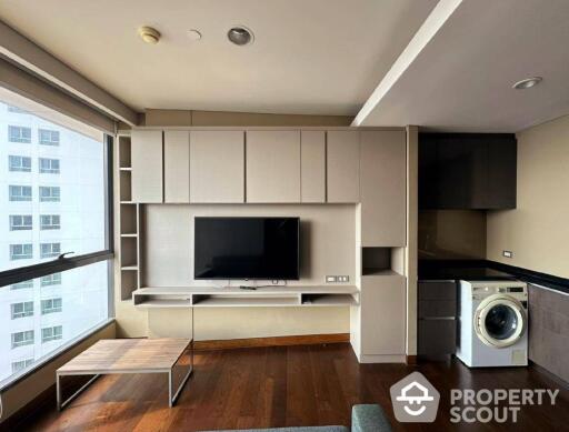 1-BR Condo at The Lumpini 24 near BTS Phrom Phong