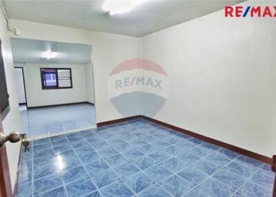 180 Sqm., 3 Beds Townhouse listed for ฿ 1,590,000.