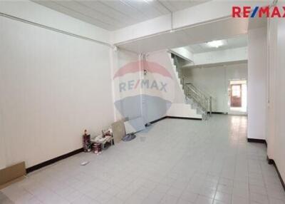 180 Sqm., 3 Beds Townhouse listed for ฿ 1,590,000.