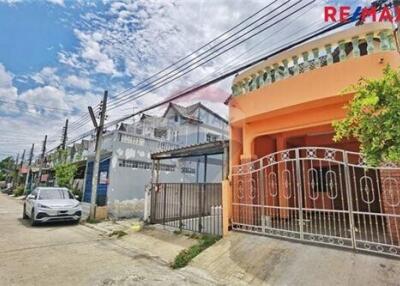 180 Sqm., 3 Beds Townhouse listed for ฿ 1,590,000.