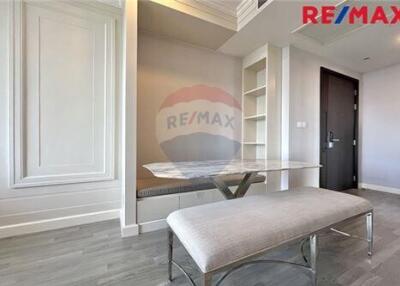 56 Sqm., 1 Bed Condo listed for ฿ 9,200,000.