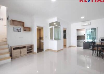 131 Sqm., 4 Beds Townhouse listed for ฿ 3,450,000.