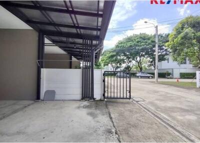 131 Sqm., 4 Beds Townhouse listed for ฿ 3,200,000.