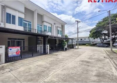 131 Sqm., 4 Beds Townhouse listed for ฿ 3,450,000.