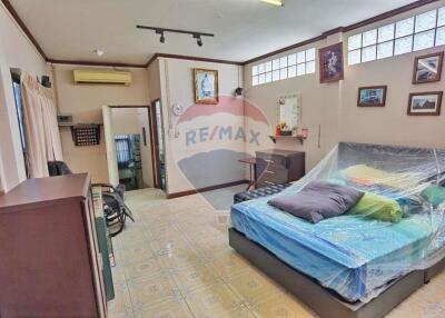 240 Sqm., 3 Beds, 3 Baths Townhouse listed for ฿ 6,150,000.