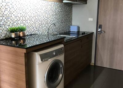 1-BR Condo at Noble Refine Prompong near BTS Phrom Phong