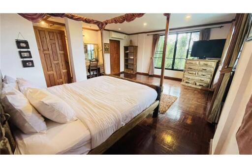 Pool villa with sea views in Ao nang