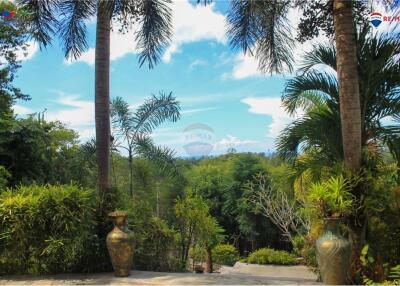 Pool villa with sea views in Ao nang