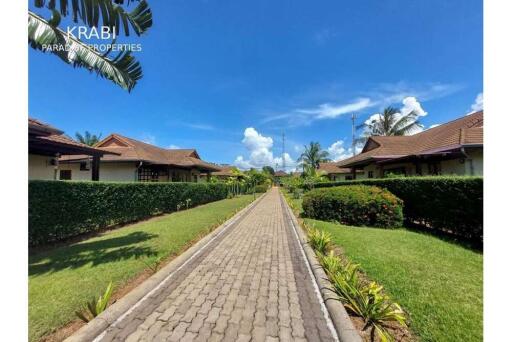 300 Sqm., 3 Beds, 2 Baths Townhouse listed for ฿ 2,000,000.