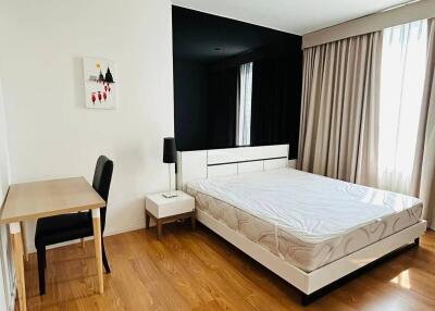 1-BR Condo at Wind Sukhumvit 23 near BTS Asok