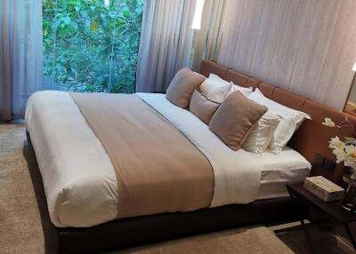 1-BR Condo at The Embassy Wireless close to Phloen Chit