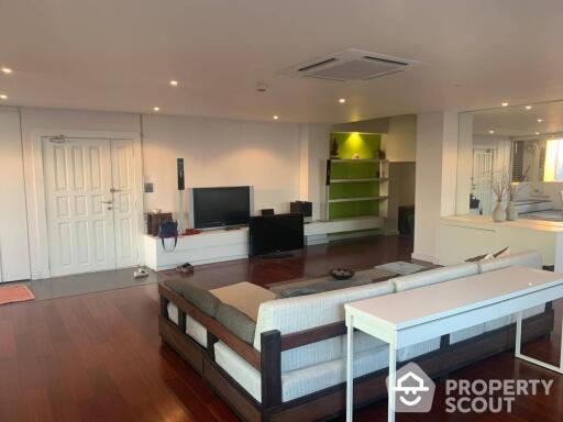 3-BR Condo at Monterey Place Sukhumvit 16 near MRT Queen Sirikit National Convention Centre