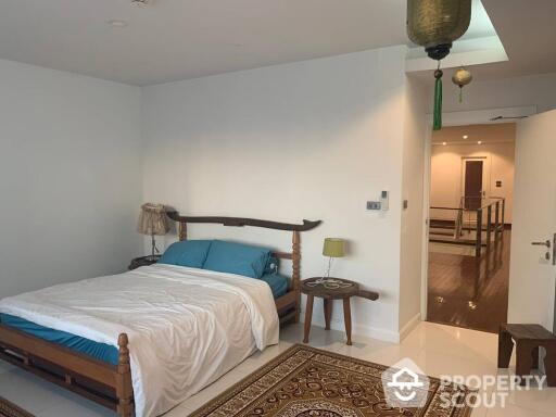 3-BR Condo at Monterey Place Sukhumvit 16 near MRT Queen Sirikit National Convention Centre