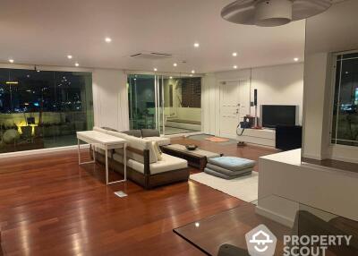 3-BR Condo at Monterey Place Sukhumvit 16 near MRT Queen Sirikit National Convention Centre