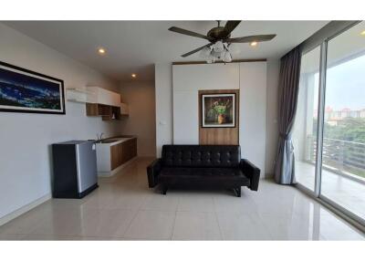 62 Sqm., 1 Bed, 2 Baths Condo listed for ฿ 4,370,000.