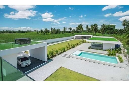 14,000 Sqm., 6 Beds, 9 Baths Townhouse listed for ฿ 165,000./Month