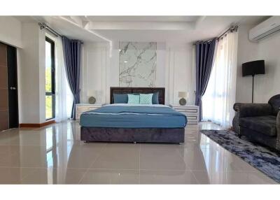 2 Storey Pool Villa for Rent