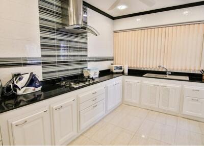 608 Sqm., 4 Beds, 4 Baths Townhouse listed for ฿ 64,000,000.