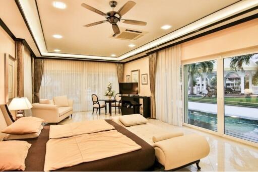 608 Sqm., 4 Beds, 4 Baths Townhouse listed for ฿ 64,000,000.