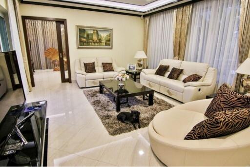 608 Sqm., 4 Beds, 4 Baths Townhouse listed for ฿ 64,000,000.