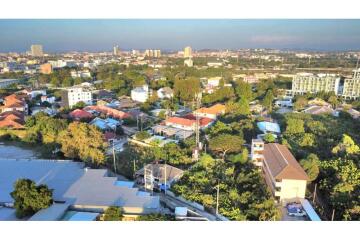 3,708 Sqm. Townhouse listed for ฿ 35,000,000.