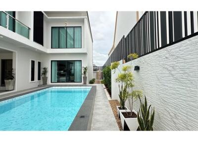 358 Sqm., 4 Beds, 4 Baths Townhouse listed for ฿ 12,900,000.