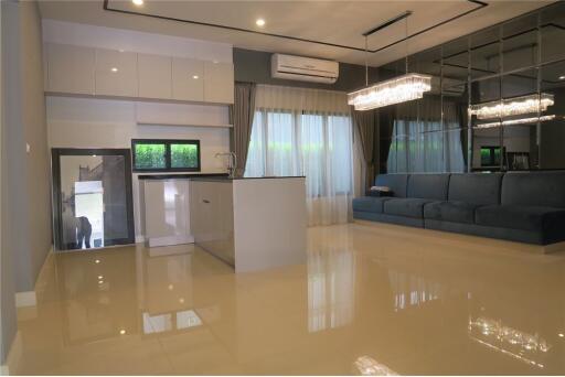 353 Sqm., 6 Beds, 5 Baths Townhouse listed for ฿ 28,000,000.