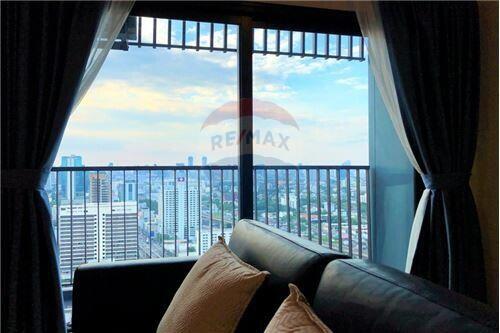 56 Sqm., 2 Beds, 2 Baths Condo listed for ฿ 5,800,000.