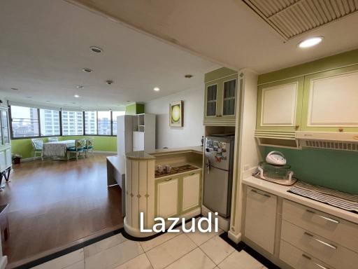 Incredibly Spacious 1 bed for Sale Lake Avenue Condo