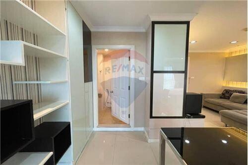 37 Sqm., 1 Bed, 1 Bath Condo listed for ฿ 16,000./Month