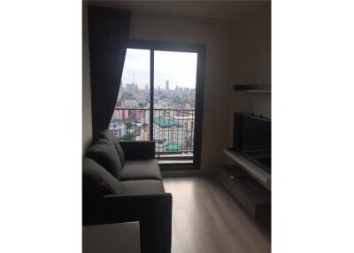 For rent Centric Ratchada-Huaikwang near MRT