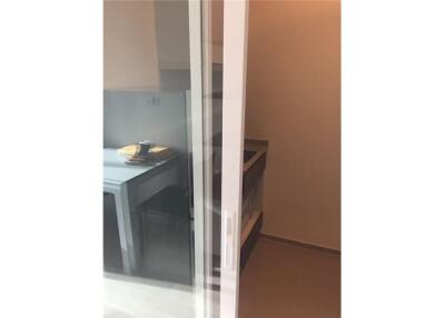 For rent Centric Ratchada-Huaikwang near MRT