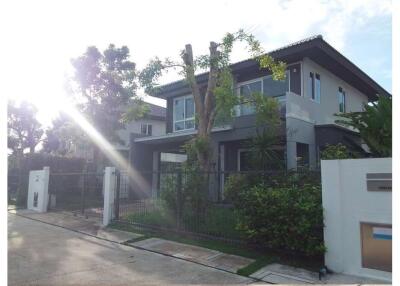 136 Sqm. Townhouse listed for ฿ 4,700,000.