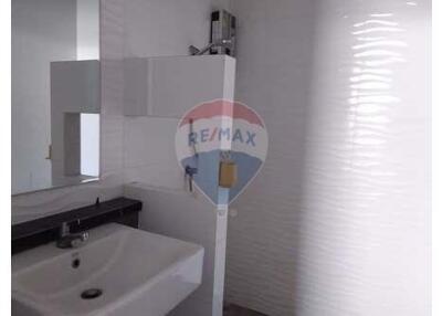 110 Sqm. Townhouse listed for ฿ 2,200,000.