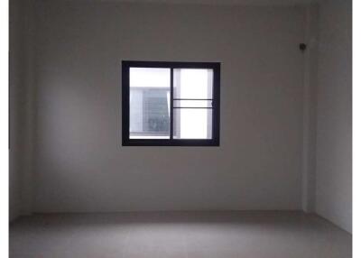 138 Sqm. Townhouse listed for ฿ 2,700,000.