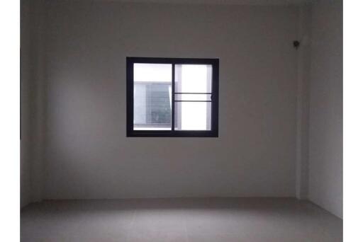 138 Sqm. Townhouse listed for ฿ 2,700,000.