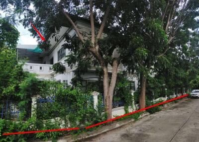 258 Sqm. Townhouse listed for ฿ 6,800,000.