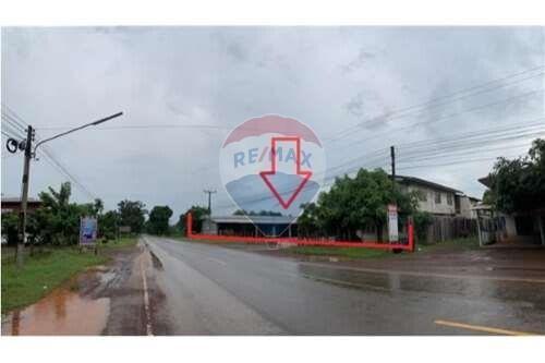 1,443 Sqm. Townhouse listed for ฿ 10,500,000.