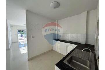 113 Sqm. Townhouse listed for ฿ 2,530,000.