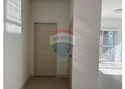 113 Sqm. Townhouse listed for ฿ 2,530,000.