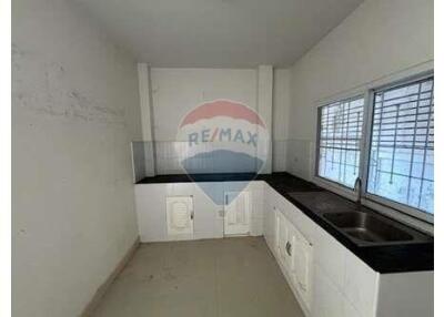 113 Sqm. Townhouse listed for ฿ 2,530,000.