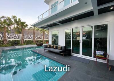 Ultra luxury pool villa in Jomtien