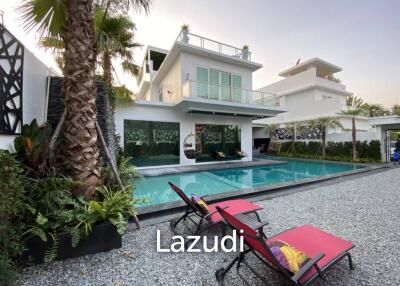 Ultra luxury pool villa in Jomtien